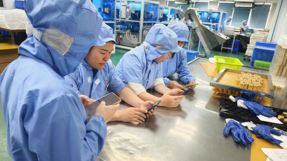 女职工积极参与线上答题4.jpg